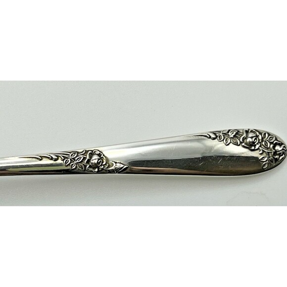 LUNT Sterling Silver Vintage Sweetheart Rose 6" Teaspoon - Picture 2 of 5